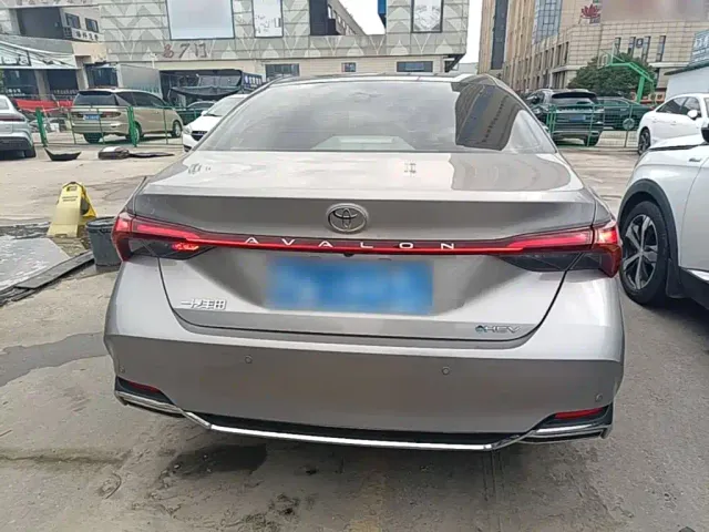 Toyota Avalon — Фото автомобиля 5