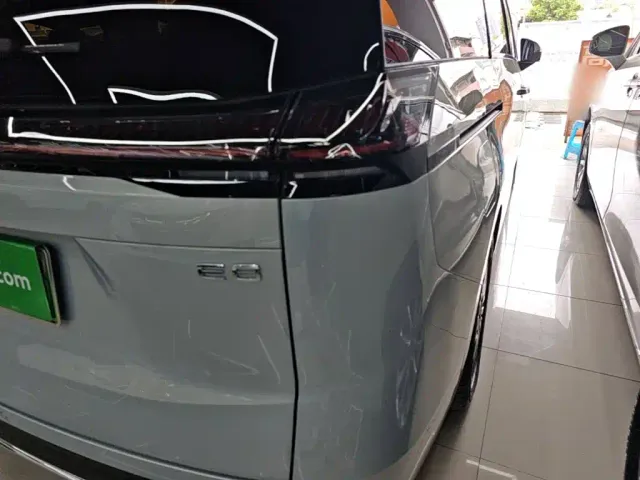 GAC Trumpchi E8 — Фото автомобиля 7