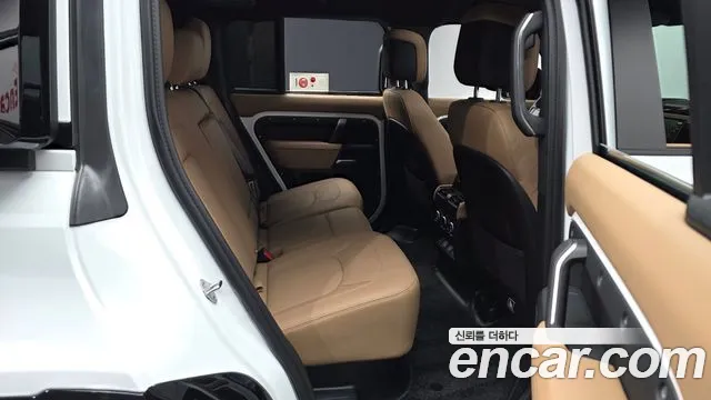 Land Rover Defender L663 — Фото автомобиля 12