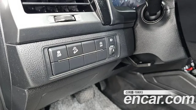 KG_Mobility_Ssangyong Rexton Новый Rexton Sport Дизель 2.2 4WD — Фото автомобиля 19