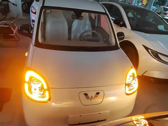 Wuling Hongguang Mini EV — Фото автомобиля 2