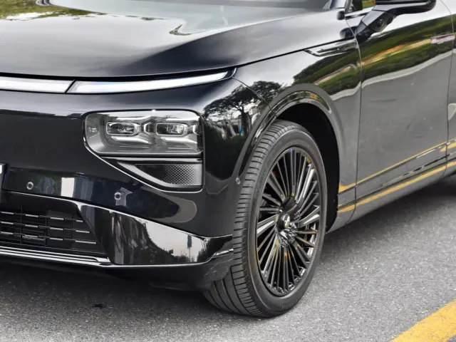 Xpeng G9 — Фото автомобиля 6