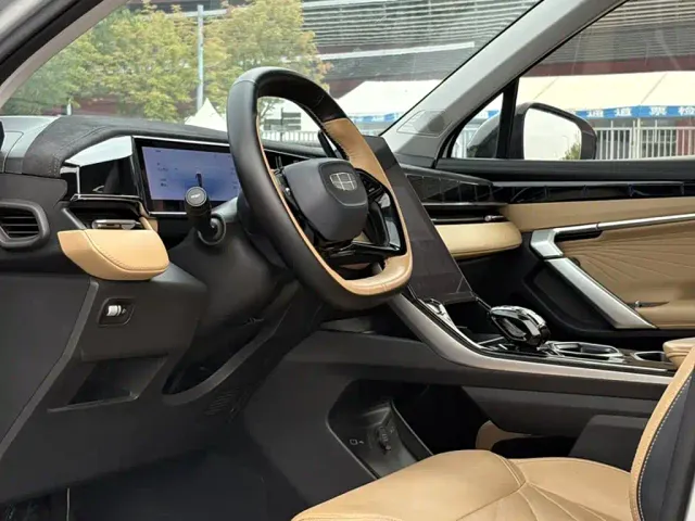 Geely Boyue L 2023 1.5TD DCT Premium — Фото автомобиля 16