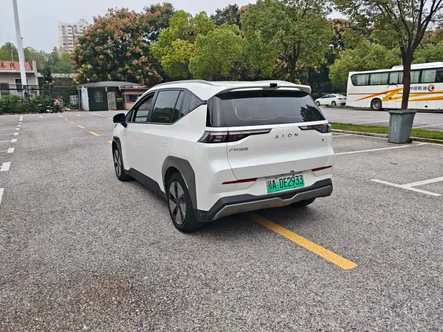 GAC Aion Y — Фото автомобиля 9