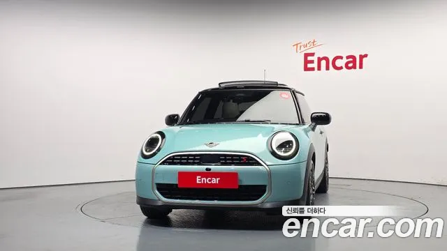 MINI Cooper 4th Gen — Фото автомобиля 3