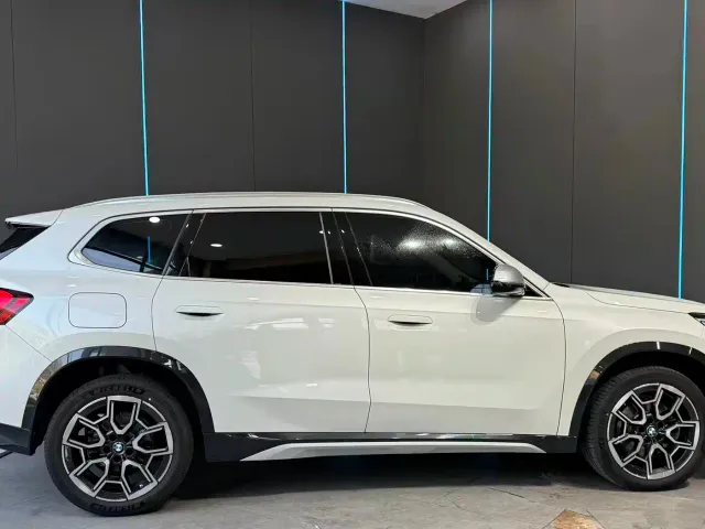BMW X1 — Фото автомобиля 4