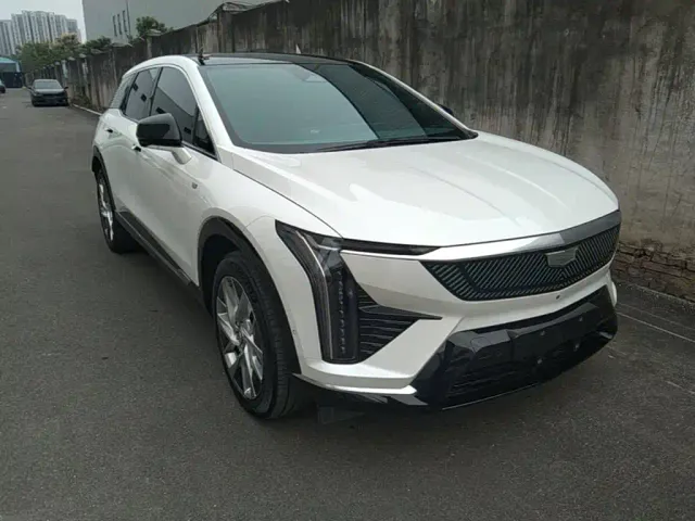 Cadillac Optiq — Фото автомобиля 3