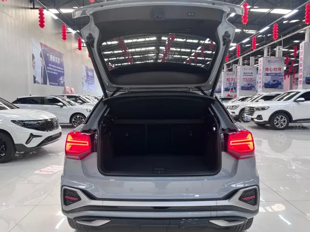 Audi Q2L — Фото автомобиля 14