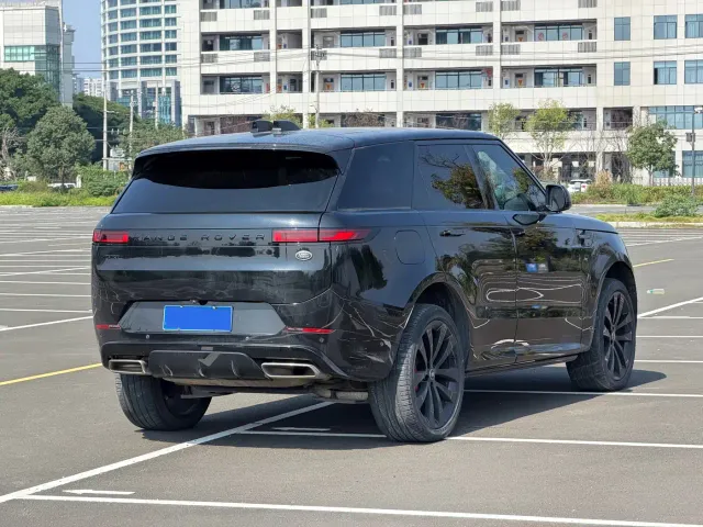 Land Rover Range Rover Sport — Фото автомобиля 6