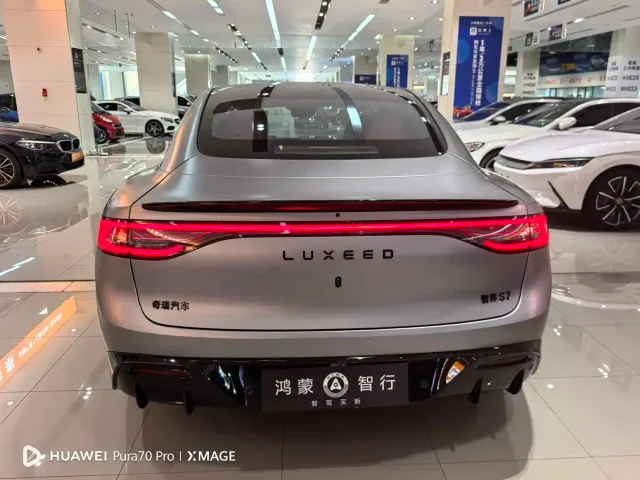 Luxeed S7 — Фото автомобиля 5