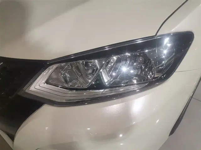 Nissan Tiida — Фото автомобиля 23
