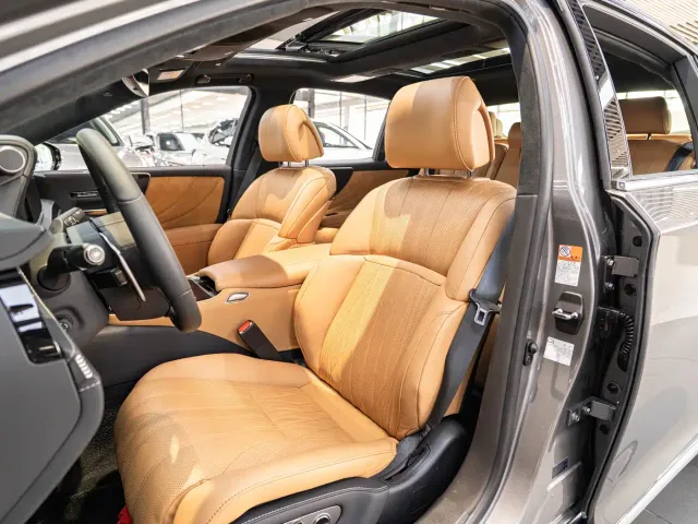 Lexus LS — Фото автомобиля 11