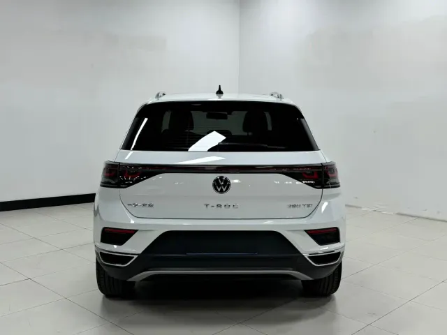 Volkswagen T-Roc — Фото автомобиля 5