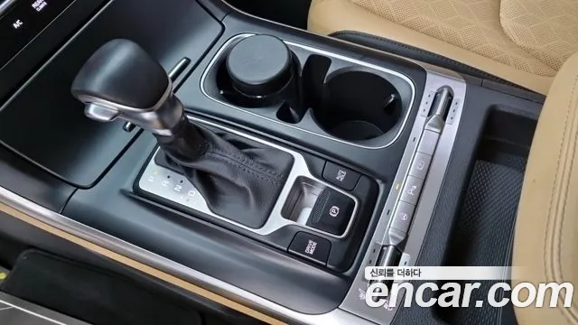 Kia Canival Carnival 4 поколение Дизель 9 мест Prestige — Фото автомобиля 9