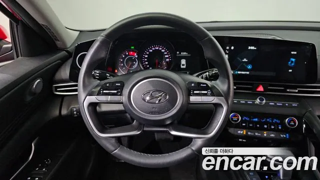 Hyundai AVANTE Avante (CN7) — Фото автомобиля 16