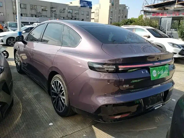 Leapmotor B01 — Фото автомобиля 4