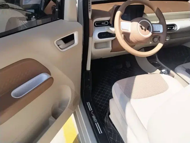 Wuling Hongguang Mini EV — Фото автомобиля 11