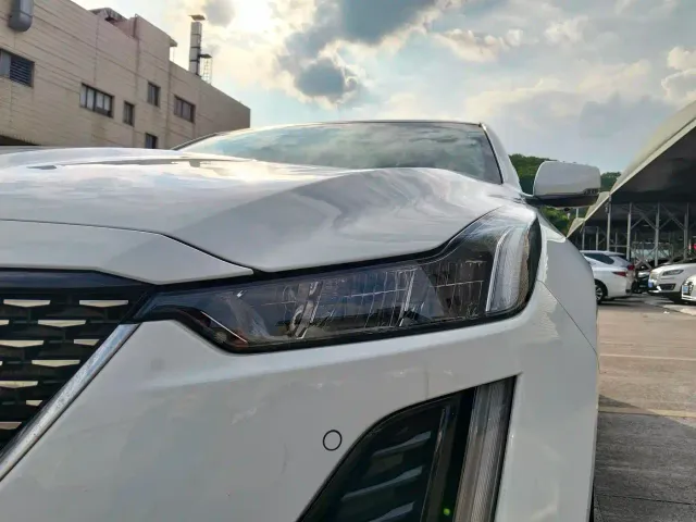Cadillac CT5 — Фото автомобиля 3