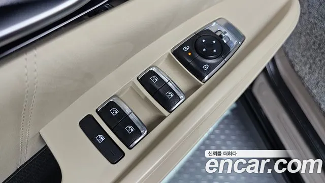 Kia Canival — Фото автомобиля 11