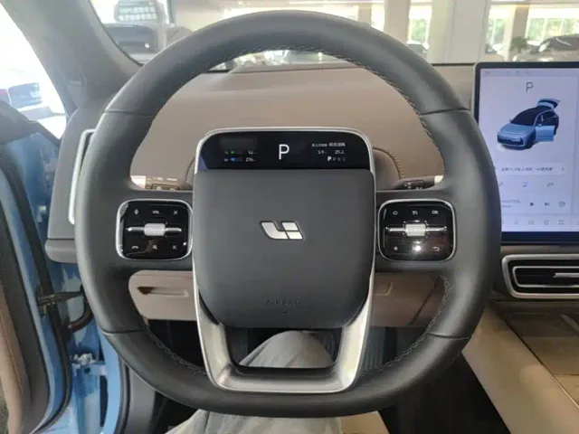 Li Auto L7 — Фото автомобиля 6
