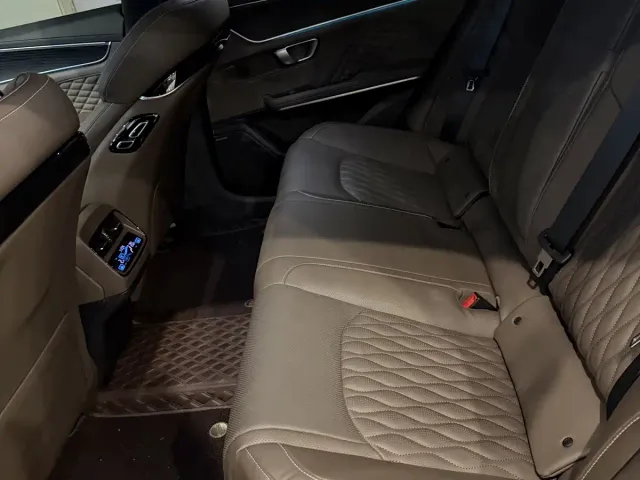 BYD Han — Фото автомобиля 12