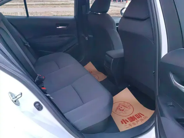 Toyota Corolla 2022 Hybrid 1.8L E-CVT Pioneer Edition — Фото автомобиля 13