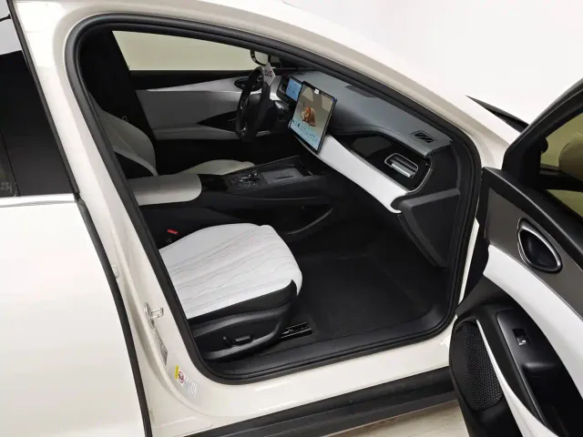 BYD Seal 06 — Фото автомобиля 11