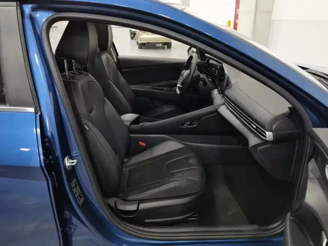 Hyundai Elantra — Фото автомобиля 23