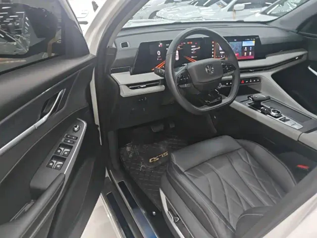 Changan CS75 Plus — Фото автомобиля 14