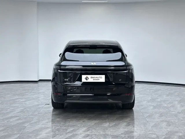 Li Auto L7 — Фото автомобиля 4