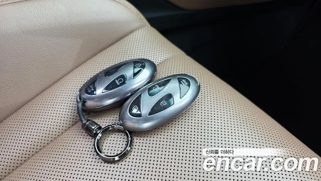 Hyundai Grandeur Grandeur (GN7) 2.5 Бензин 2WD — Фото автомобиля 18
