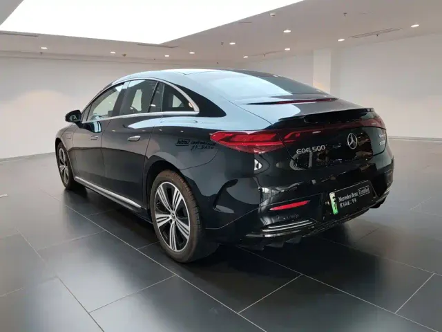 Mercedes-Benz EQE — Фото автомобиля 15