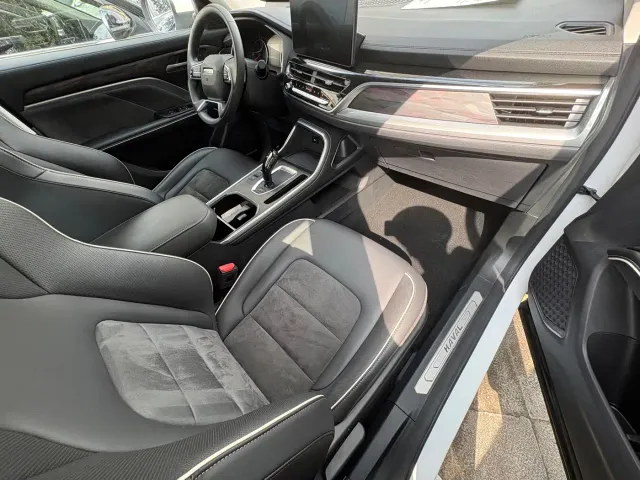 Haval H6 — Фото автомобиля 12