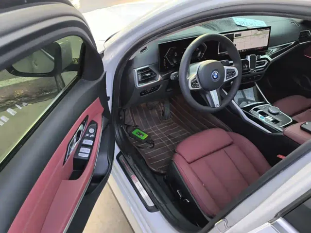 BMW i3 — Фото автомобиля 15