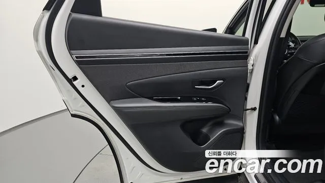 Hyundai Tucson Tucson (NX4) Бензин 1.6 турбо 2WD — Фото автомобиля 22