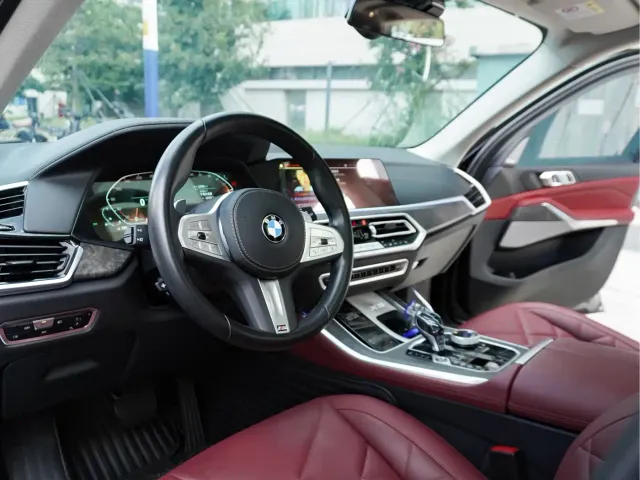 BMW X5 — Фото автомобиля 8