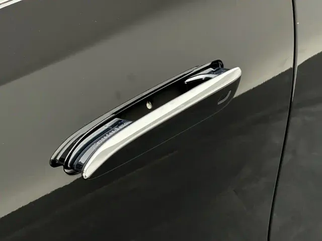 Mercedes-Benz E-Class — Фото автомобиля 29