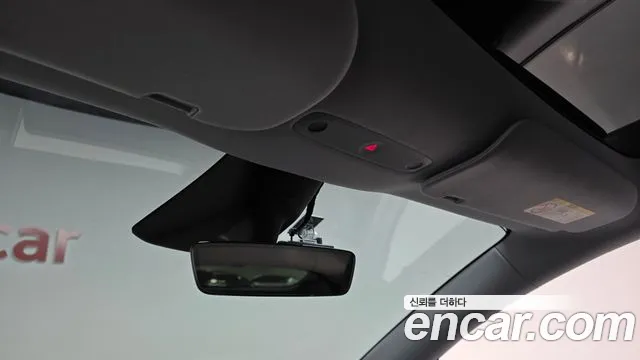 Tesla Model Y — Фото автомобиля 7