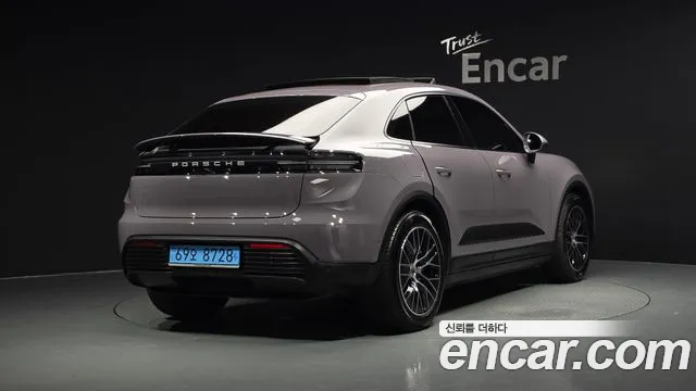 Porsche Macan — Фото автомобиля 2