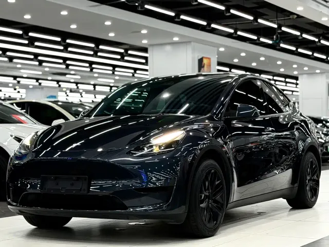 Фотография автомобиля — Tesla Model Y