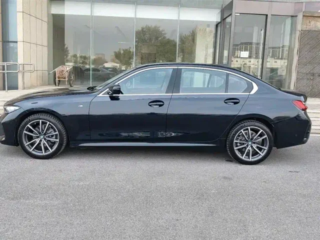 BMW 3 Series — Фото автомобиля 3