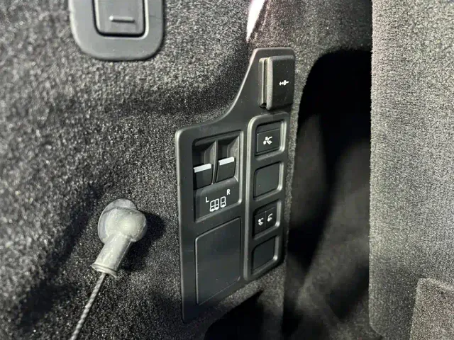 Land Rover Discovery — Фото автомобиля 22