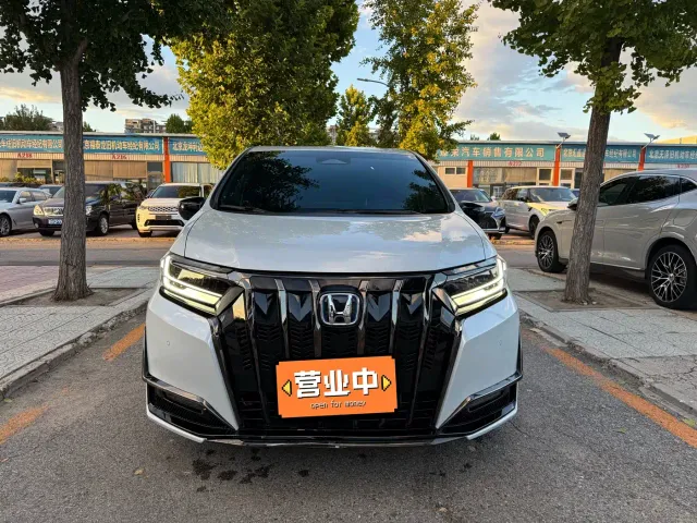 Honda Elysion — Фото автомобиля 2