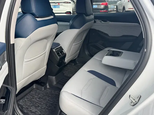 Geely Xingrui — Фото автомобиля 8