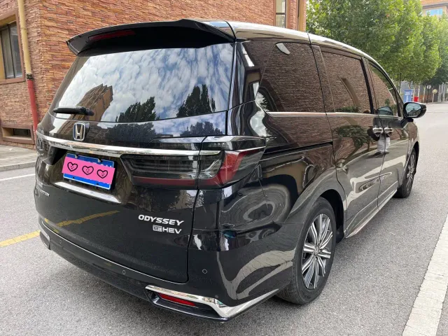 Honda Odyssey — Фото автомобиля 3