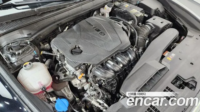 Hyundai Grandeur Grandeur (GN7) 2.5 Бензин 2WD — Фото автомобиля 6
