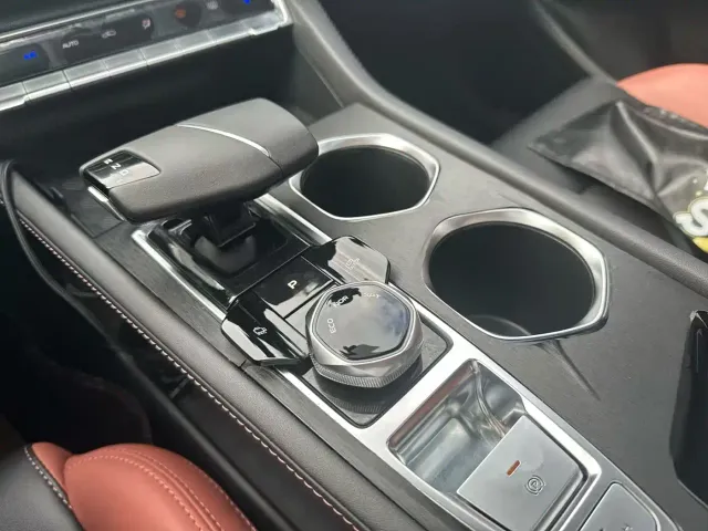 Changan Eado — Фото автомобиля 10