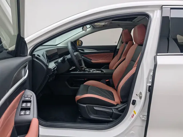Changan Eado — Фото автомобиля 14