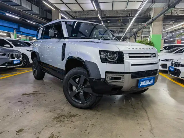 Land Rover Defender — Фото автомобиля 3