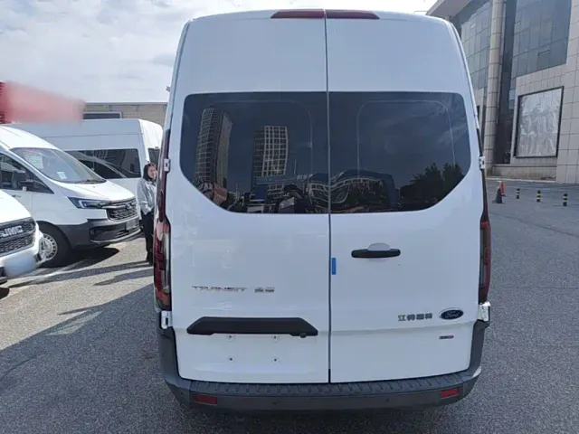 Ford Transit — Фото автомобиля 5